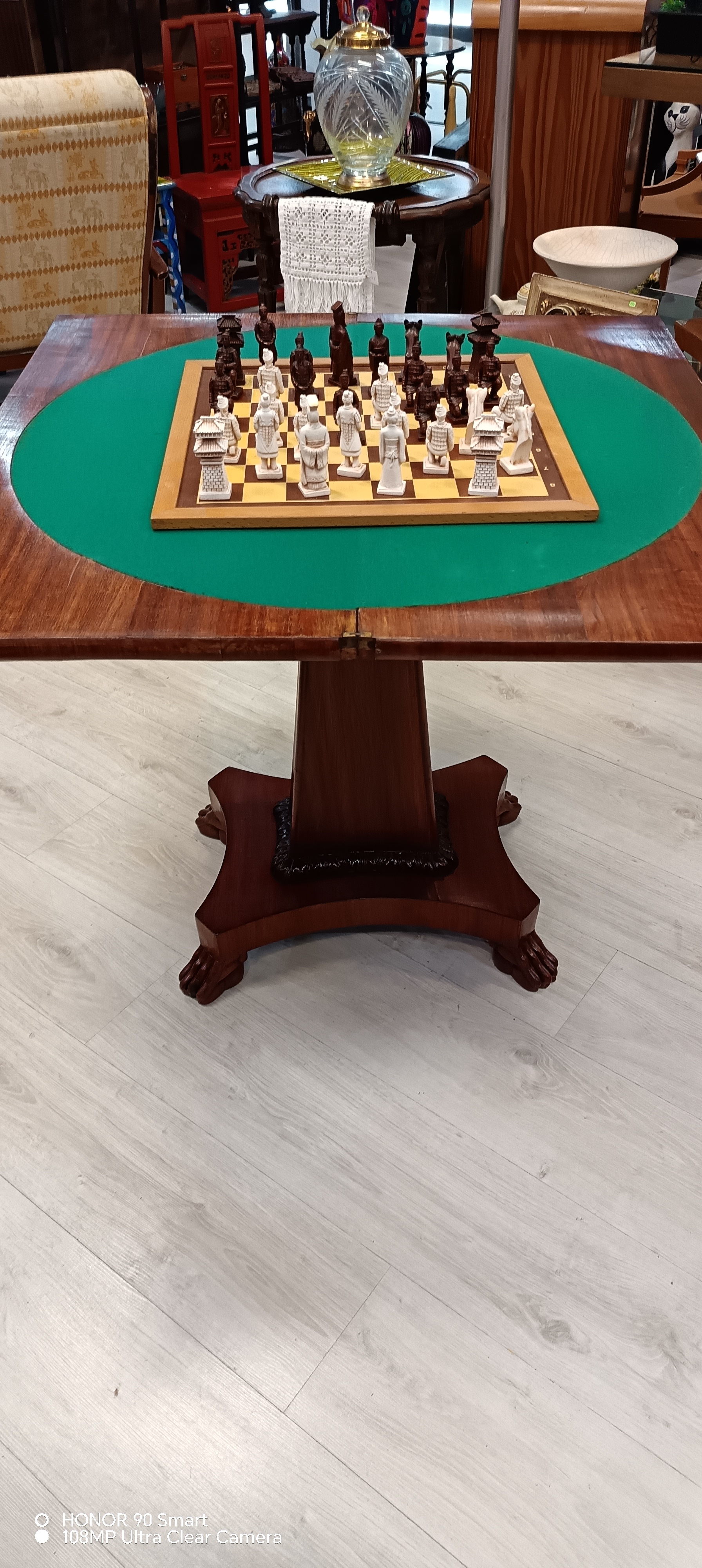 Mesa de jogo e jogo de xadrez